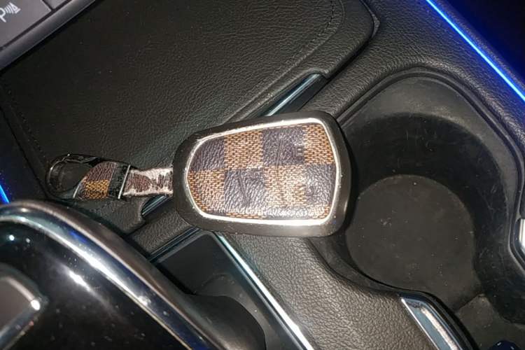 Used Cadillac XT4 2021 28T Two-Wheel Drive Leading Version
