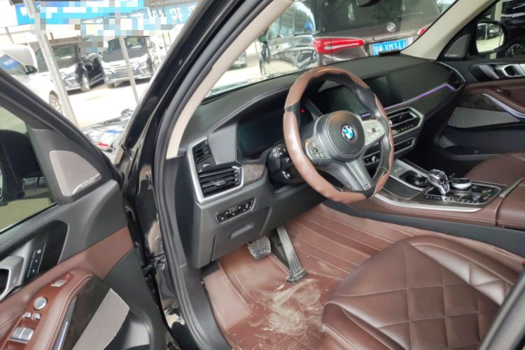 Used BMW X5 2022 xDrive 30Li Luxury M Sport Package