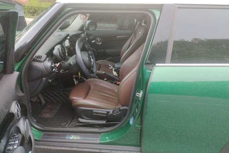 Used MINI MINI 2019 1.5T COOPER 60th Anniversary Edition Five-Door Version