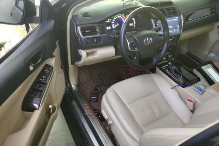 Used Toyota Camry 2016 2.0G 10th Anniversary Leading Edition
