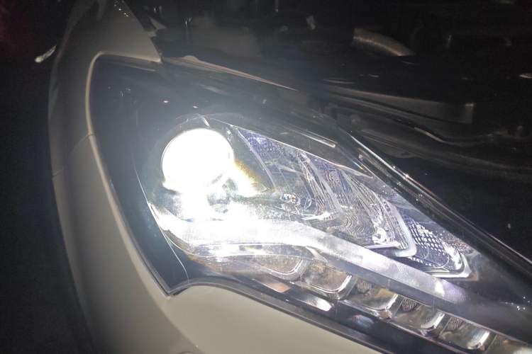 Used BYD Tang New Energy 2015 2.0T Four-Wheel-Drive Flagship Model