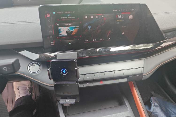 Used Changan UNI-V 2022 1.5T Prestige Version