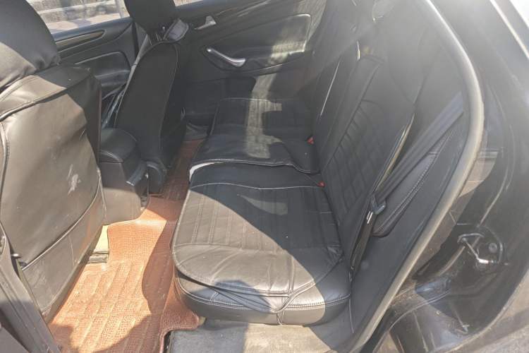 Used Ford Mondeo 2011 2.3L Luxury Model