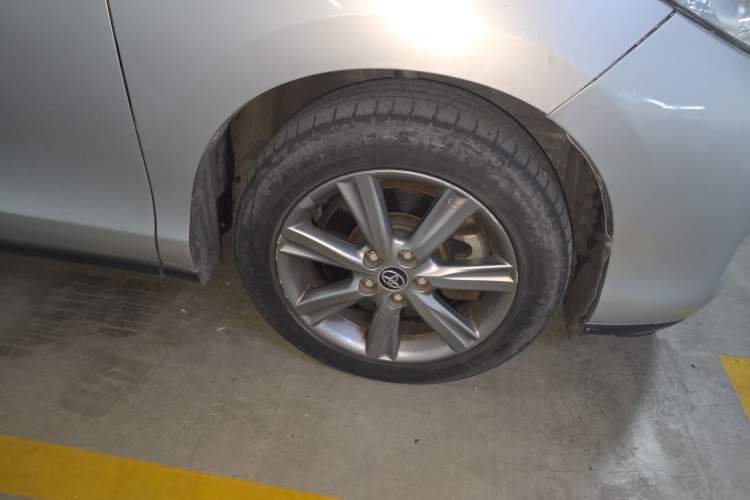 Used Toyota Previa 2012 2.4L 7-Seater Luxury Edition Right Front Wheel Hub