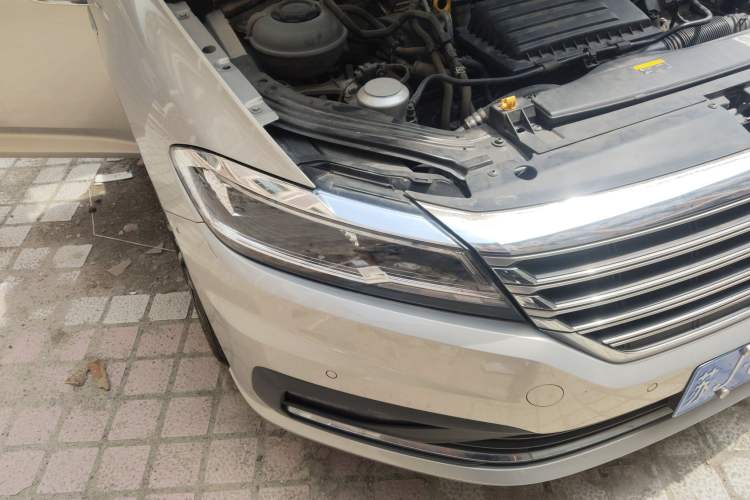 Used Volkswagen Lavida 2019 280TSI DSG Luxury Edition China VI Standard Right Front Headlight