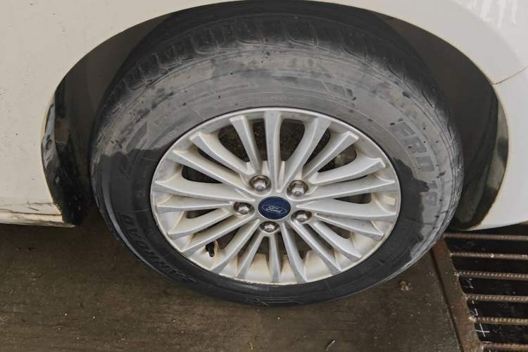 Used Ford Escort 2015 1.5L Manual Comfort Model
