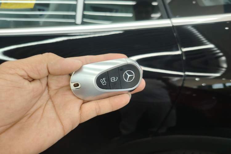 Used Mercedes-Benz EQE SUV 2024 500 4MATIC Luxury Edition Interior 1