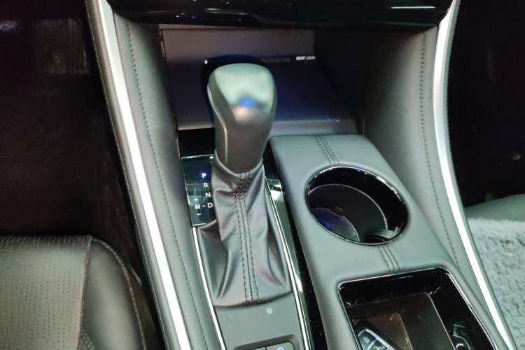 Used Toyota Avalon 2022 2.0L Luxury Edition
