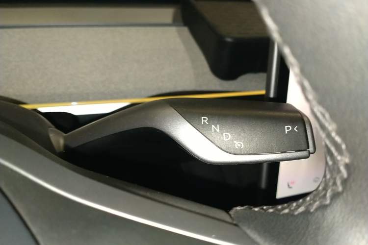 Used Tesla Model Y 2023 Long-Range All-Wheel-Drive Version