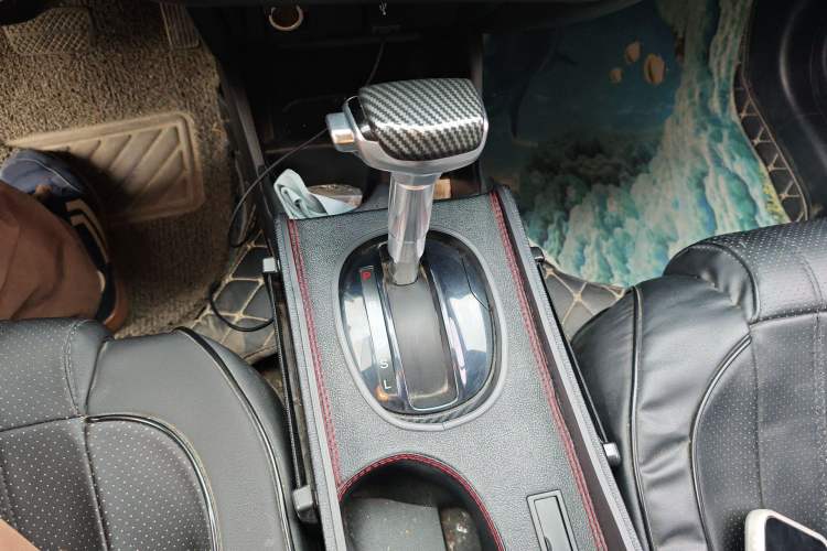 Used Honda Fit 2018 1.5L CVT Comfort Sunroof Version Gear Lever