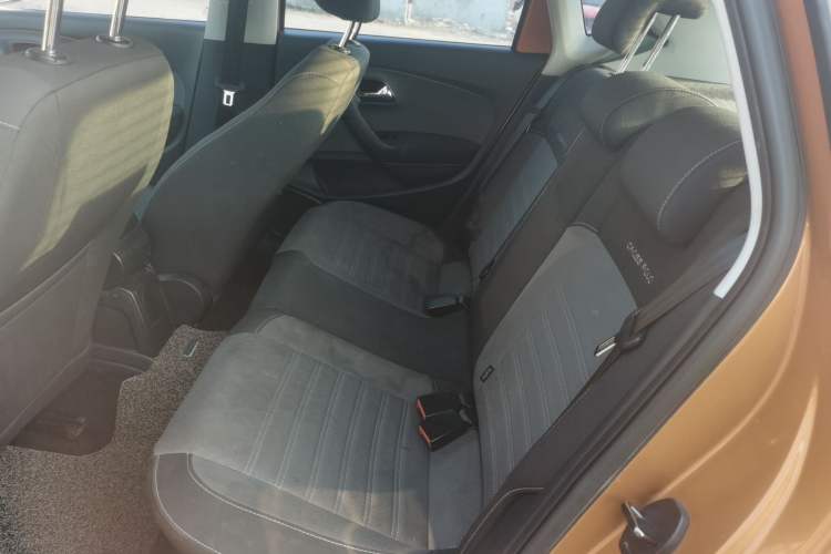 Used Volkswagen Polo 2014 1.6L Cross Polo Automatic