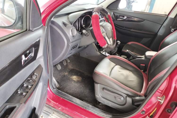 Used HYOSOW S3 2014 1.5L Luxury Version China IV Emission Standard
