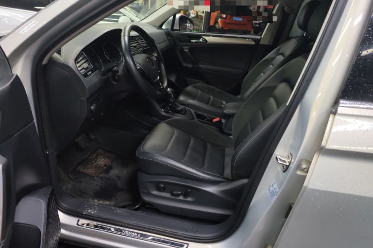 Used Volkswagen Tiguan L 2018 Facelift 330TSI Automatic Two-Wheel Drive Luxury Edition Left Front Seat