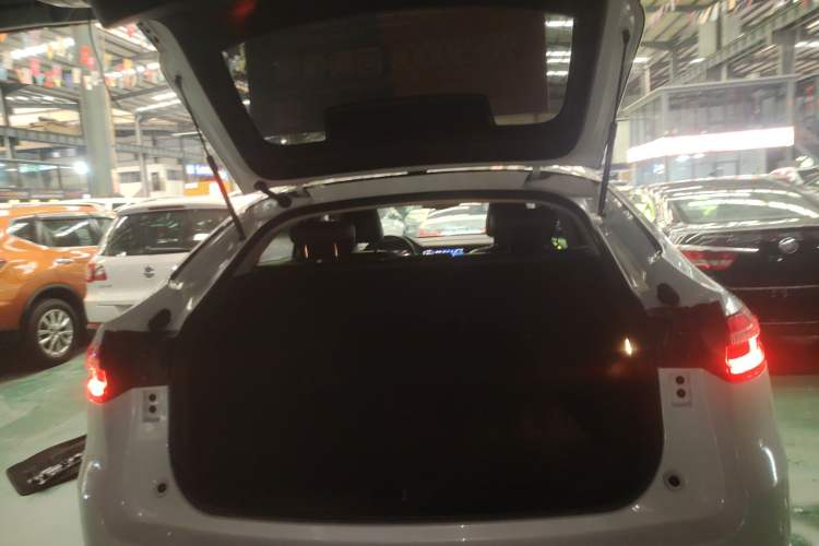 Used Haval F7x 2021 1.5T Two-Wheel Drive Smart Technology Edition Trunk