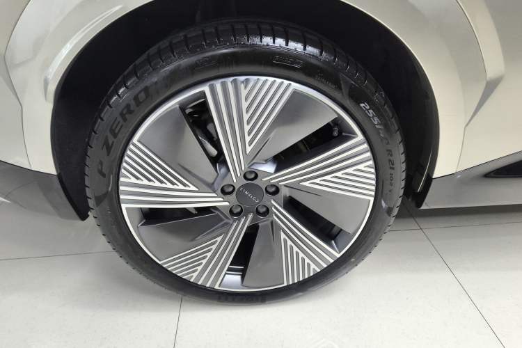 Used Lynk & Co 08 EM-P 2023 245km Ultra-Long Range Halo