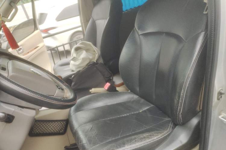 Used Jinbei Grace 2010 2.4L 3rd Generation Luxury Long-Wheelbase 9-Seater — 4RB2 Left Front Seat