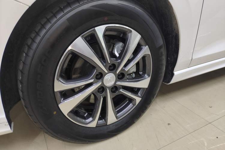 Used CHANGAN Eado 2025 PLUS 1.4T Dual-Clutch High-Energy Version Left Front Wheel Hub
