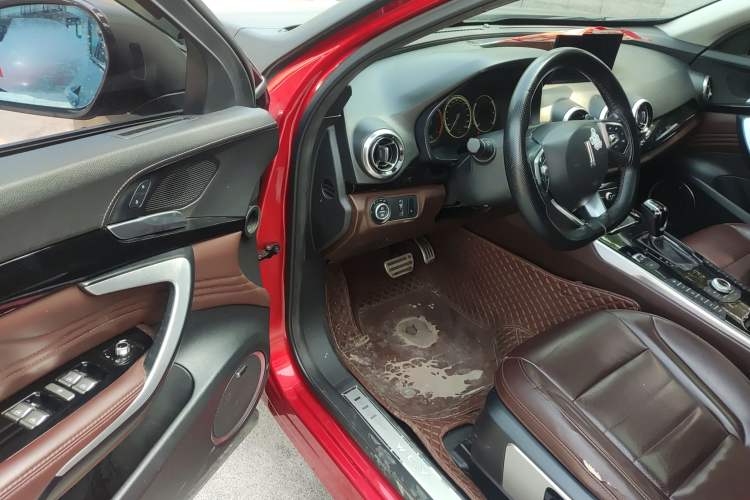 Used Wey VV7 2017 2.0T Flagship Model Driver Seat