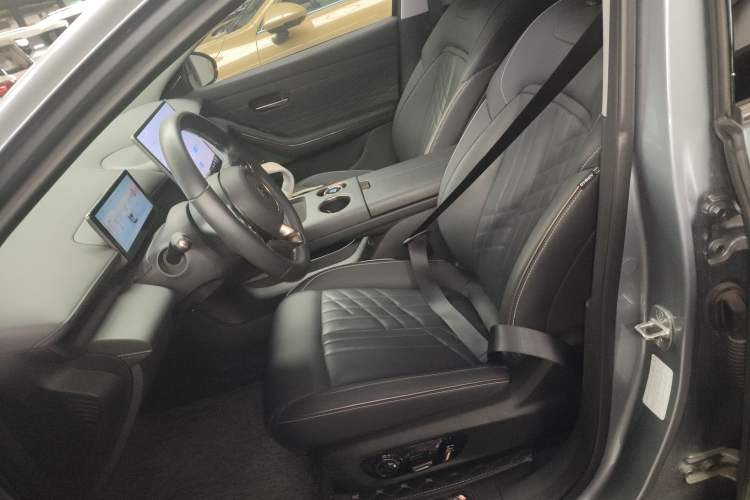 Used Baojun Enjoy 2025 Plug-in Hybrid 140km Luxury Edition