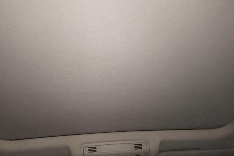 Used Volkswagen T-ROC 2021 280TSI DSG Two-Wheel Drive Comfort Connect Edition
