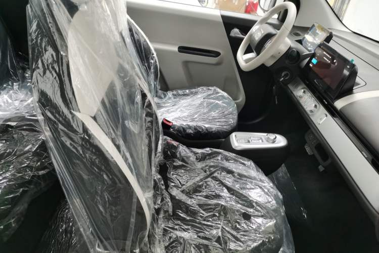 Used CHANGAN NEVO Lumin 2026 Model Treasure Edition 205km Passionate Beige Ningde
