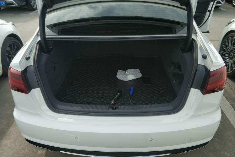 Used Audi A6L 2017 30 FSI Comfort Model
