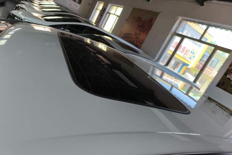 Used Honda Elysion 2022 2.0L eHEV Luxury Edition
