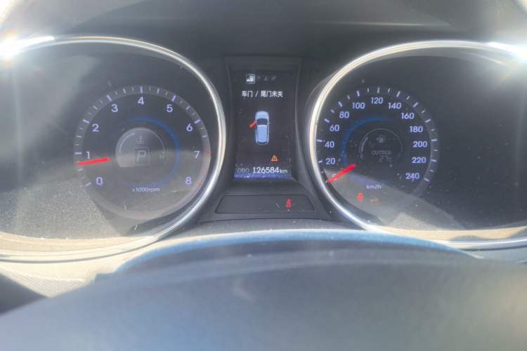 Used Hyundai Santa Fe 2013 2.4L Automatic Two-Wheel Drive Smart Version
