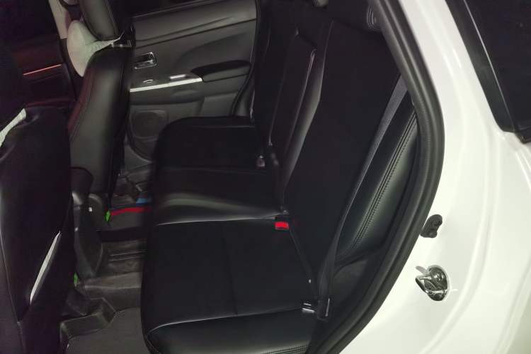 Used Mitsubishi ASX 2013 2.0L CVT Four-Wheel Drive Premium Edition
