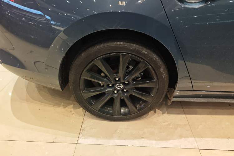 Used Mazda 3 Axela 2023 2.0L Automatic Zhiyao Edition Right Rear Wheel Hub