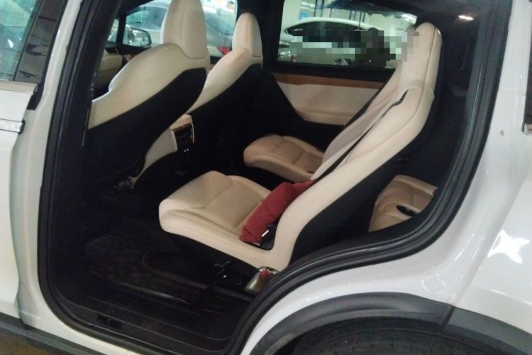 Used Tesla Model X 2019 Long-Range Version Left Rear Seat