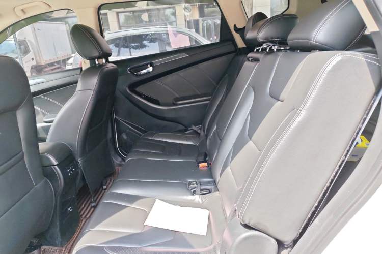 Used Dongfeng Fengon 580 2017 1.8L Manual Comfort Model Left Rear Seat