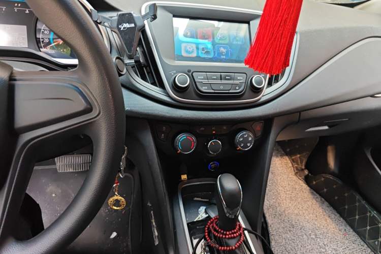 Used Chevrolet Cavalier 2016 1.5L Automatic Enjoyment Edition Audio And AC Panel