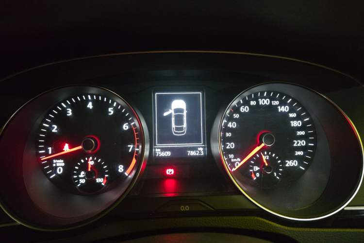 Used Volkswagen Magotan 2018 330TSI DSG Advanced Model Instrument Cluster