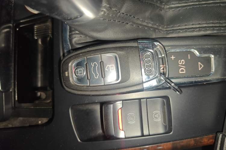 Used Audi A4L 2013 35 TFSI Automatic Comfort Model Vehicle Key