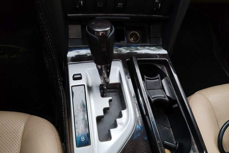 Used Toyota Camry 2012 Luxurious Edition 2.5HG Zunrui Gear Lever