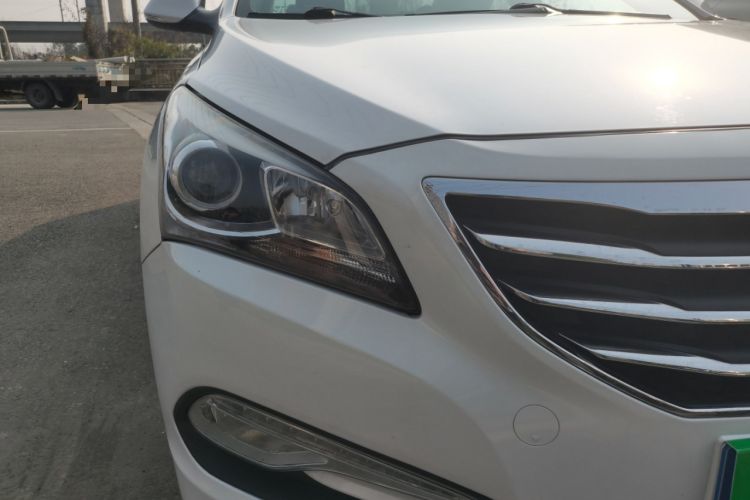 Used Hyundai Mistra 2014 1.8L Automatic Smart GLS Right Front Headlight