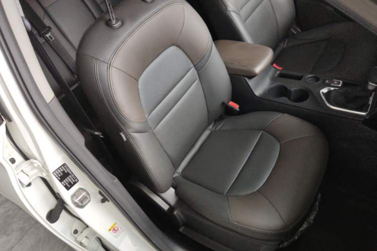 Used GAC Trumpchi GS4 2017 235T Automatic Two-Wheel Drive Elite Edition Right Front Seat