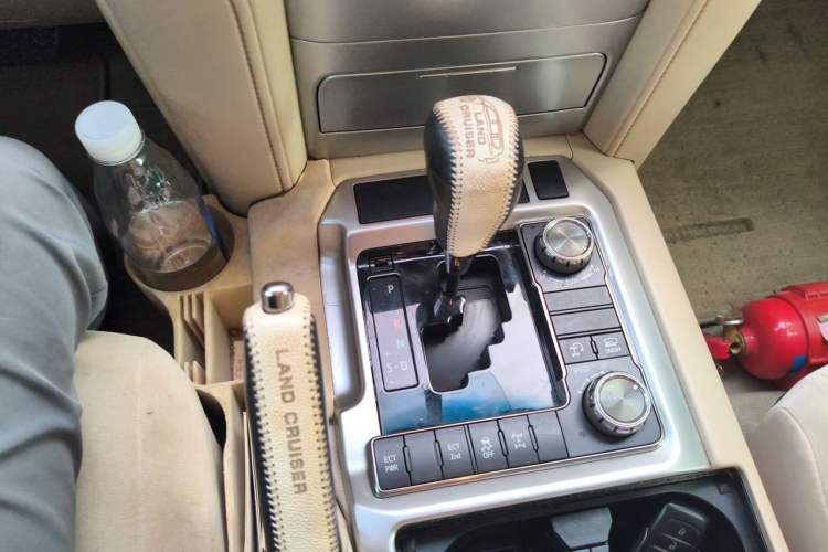 Used Toyota Land Cruiser 