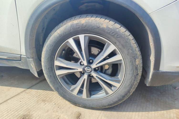 Used Nissan X-Trail 2020 2.5L XL ITS CVT 4WD Deluxe Navigation Edition Right Front Wheel Hub