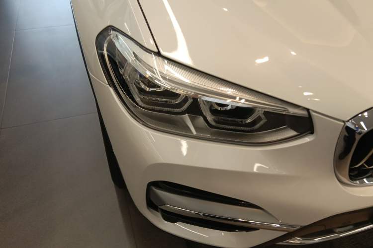 Used BMW X3 2020 xDrive28i Luxury Package Exterior 3