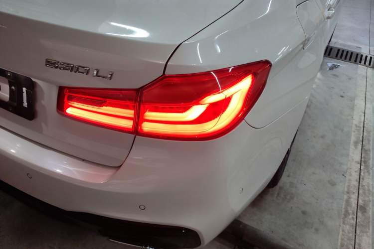 Used BMW 5 Series 2020 530Li Leading Model M Sport Package Right Rear Taillight