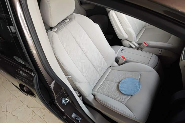 Used Buick GL8 2023 Land Executive Class Smart Enjoyment Model