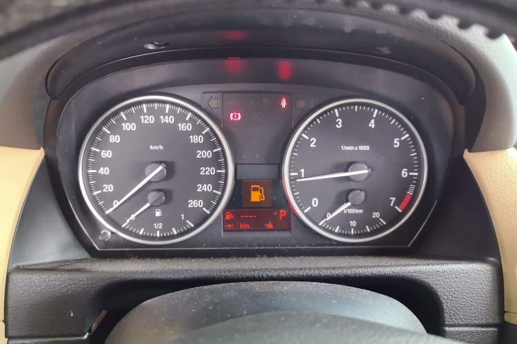 Used BMW X1 2010 sDrive18i Luxury Model Instrument Cluster