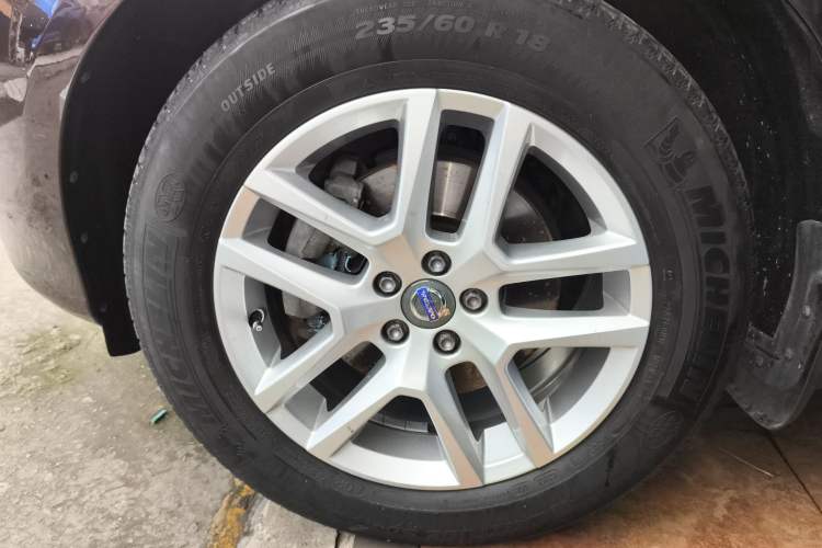 Used Volvo XC60 2017 T5 AWD Smart Upgrade Model