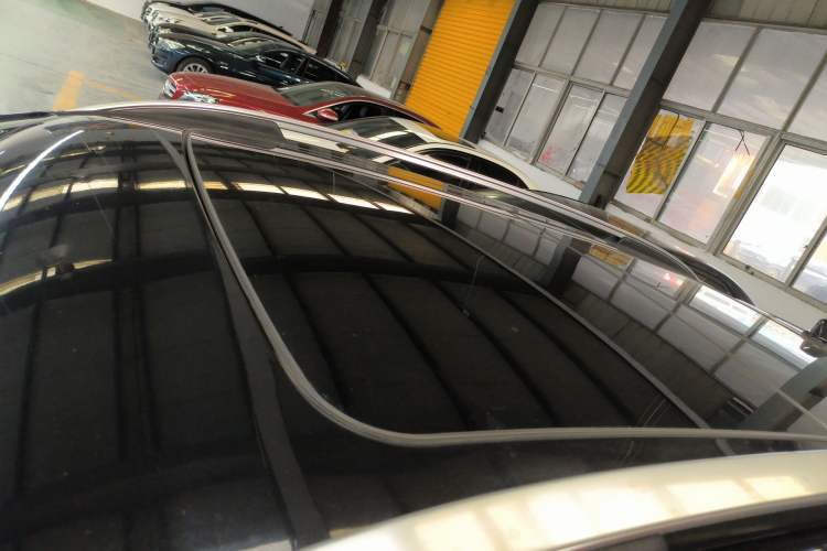 Used Lynk & Co 01 2017 2.0T Two-Wheel Drive Zhaopu Version Roof