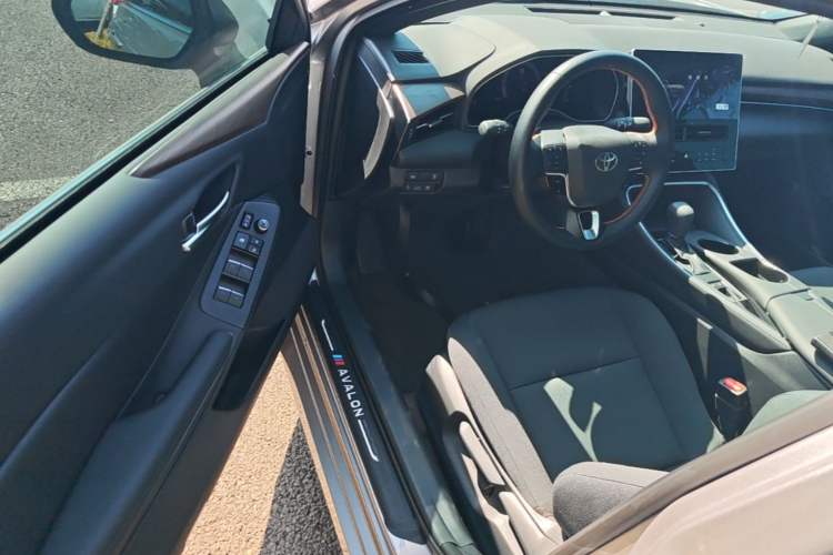 Used Toyota Avalon 2024 2.0L Ambition Edition
