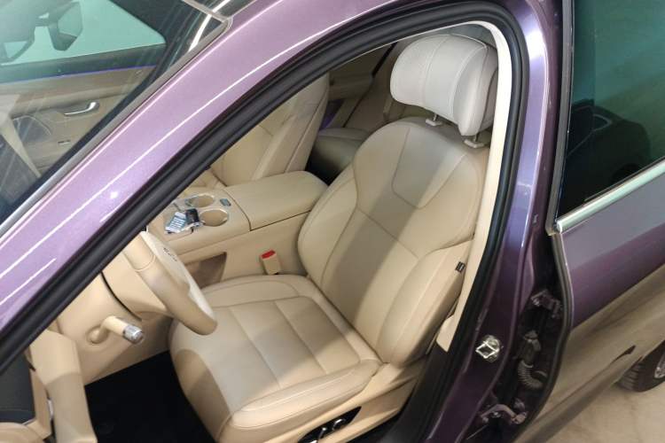 Used Hima AITO M5 2025 Extended-Range Ultra All-Wheel-Drive Version Left Front Seat