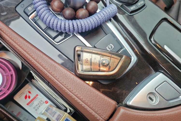 Used BMW 5 Series 2017 525Li Leading Model