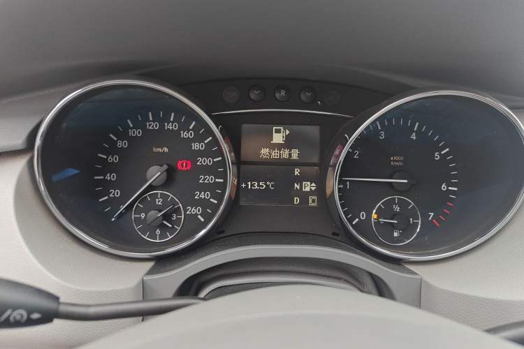 Used Mercedes-Benz R-Class 2010 R 350 L 4MATIC Grand Edition